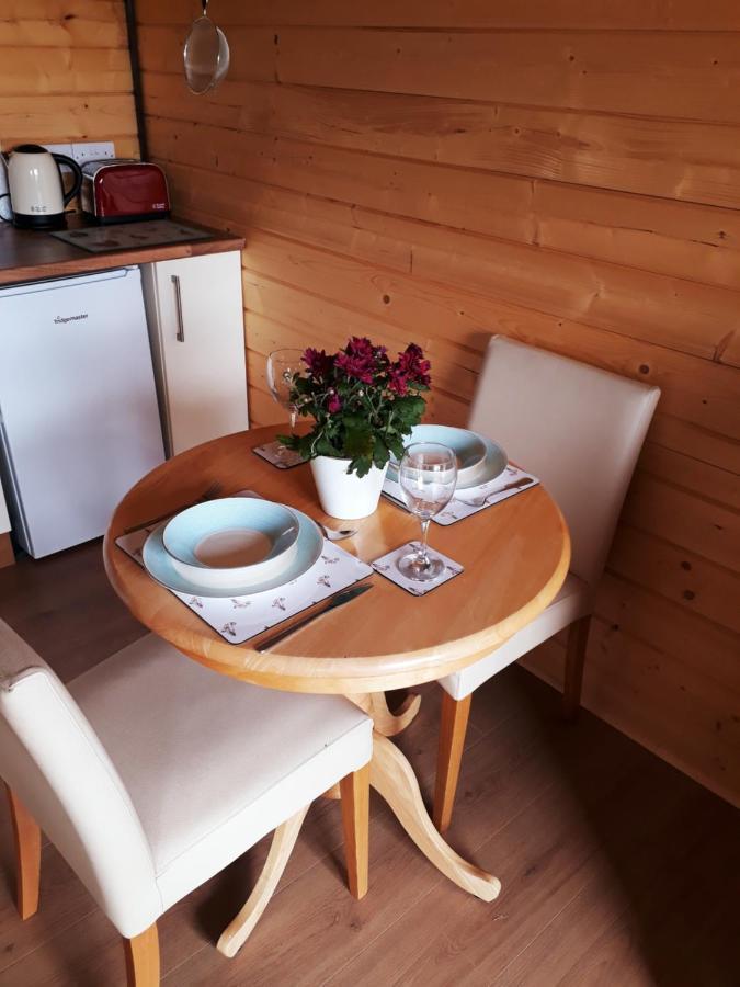 Campsite Country Bumpkin - Romantic Couples In