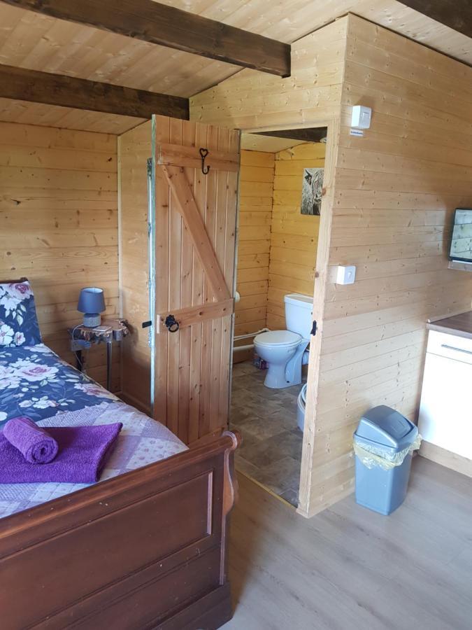 Country Bumpkin - Romantic Couples In Campsite