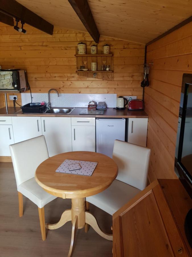 Campsite Country Bumpkin - Romantic Couples In Oakhill